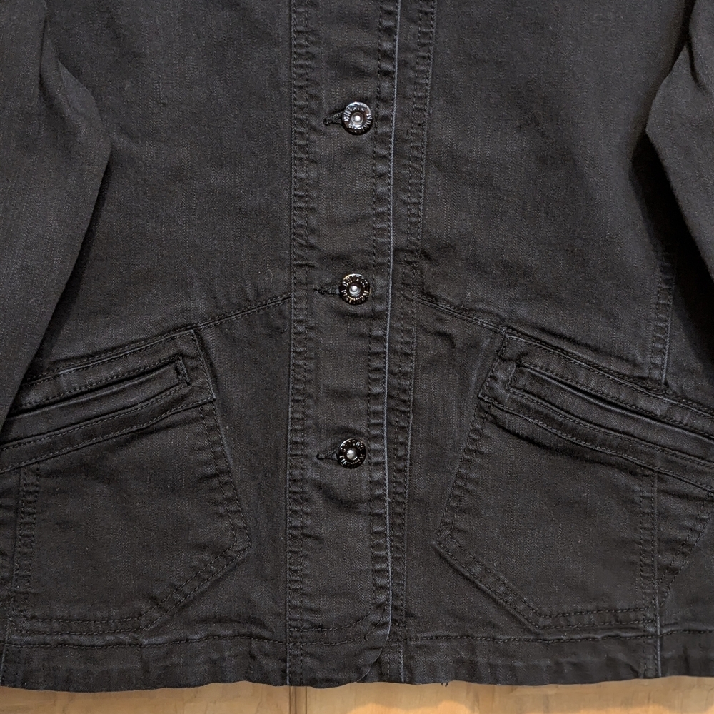 Chico’s Platinum Black Denim Jacket Women’s Sz 2 Large Fall Winter Classic Comfy - Picture 4 of 12